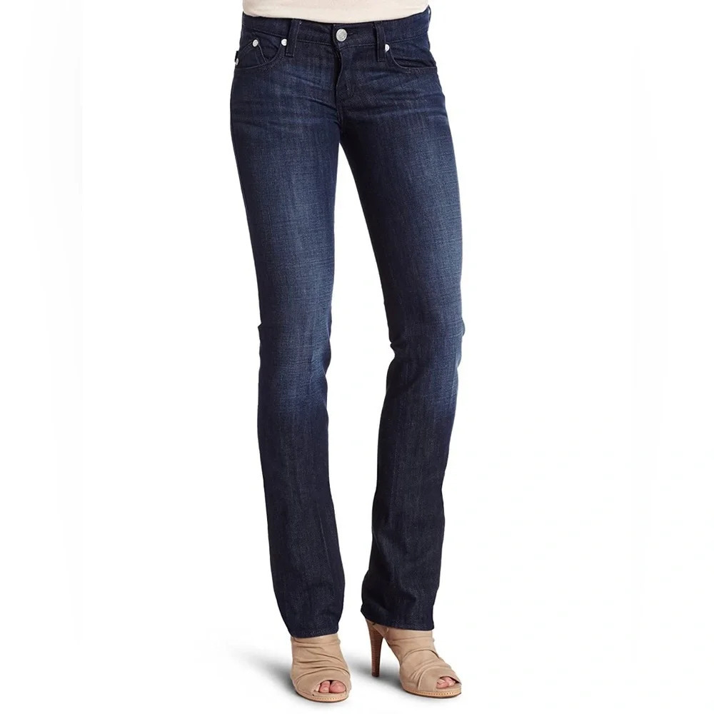 ROCK & REPUBLIC Stella Low Rise Straight Jeans in Adore‎ Blue